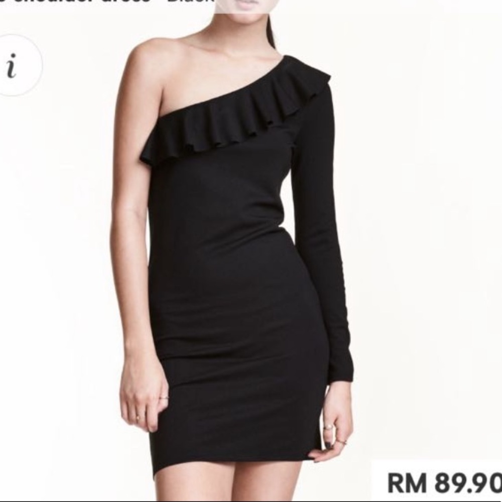 NWT Divided One shoulder long sleeve ruffle dress